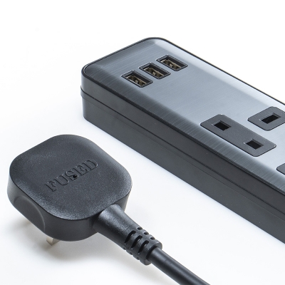 家用办公用3位排插电源延长线USB插座装有保险丝英规插头1.8米VDE电源线