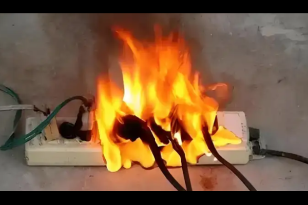 How to Safely Use Power Strips in 2026: Avoid Overloading & Electrical Fires