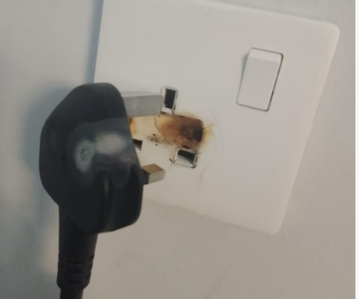 BS 1363 power cord.png