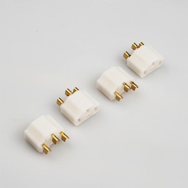 IEC 60320 C13 Connector Plug Insert with Brass Terminal Manufacturer